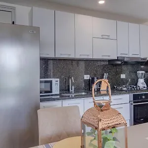  Apartamento Moderno En Frente De La Playa.